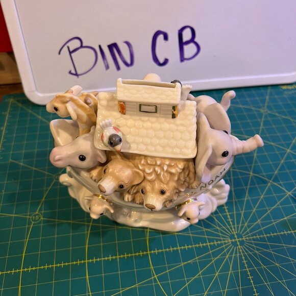 Noah’s Ark by Lenox Piggy Bank Baby Shower Nursery - Picture 4 of 11